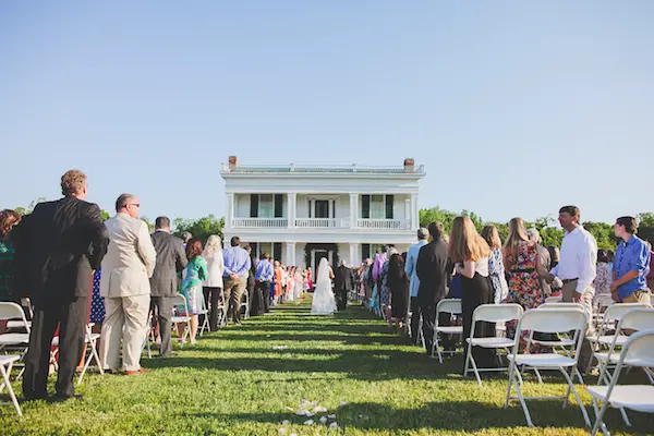 Kate Spade Inspired Jackson Tennessee Wedding 4 - photo by Teale Photography - midsouthbride.com
