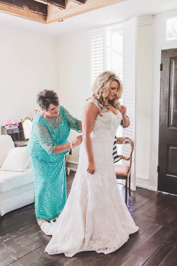 Kate Spade Inspired Tennessee Wedding 24 - photo by Teale Photography - midsouthbride.com