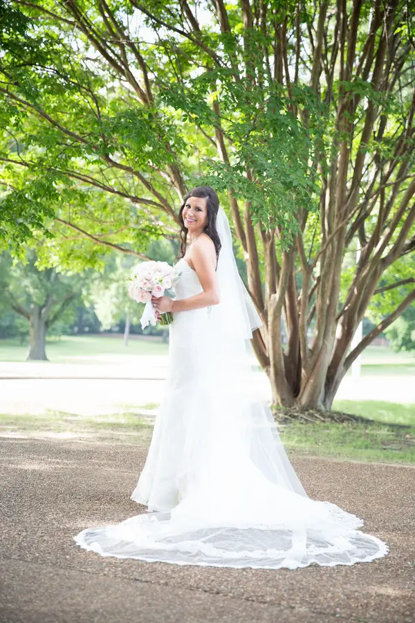 Laura & Michael's Memphis Country Club Wedding 38 - photo by Bethany Veach Photography - midsouthbride.com