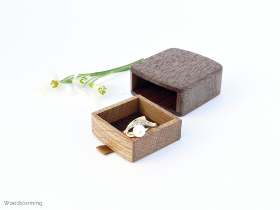 Engagement ring box ideas - slim ring box by Woodstorming