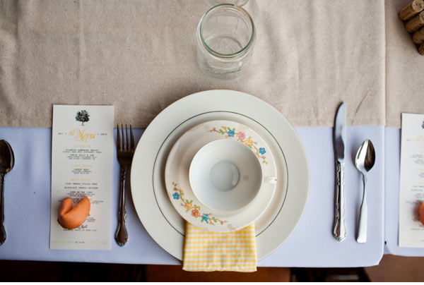 vintage mismatched plates table setting