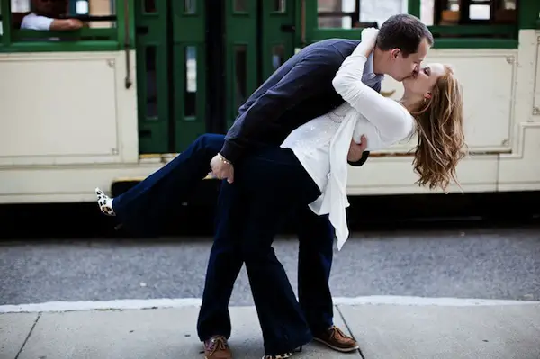 memphis engagement photo idea - downtown trolleys