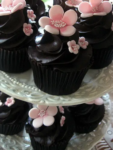 cherry blossom cupcakess
