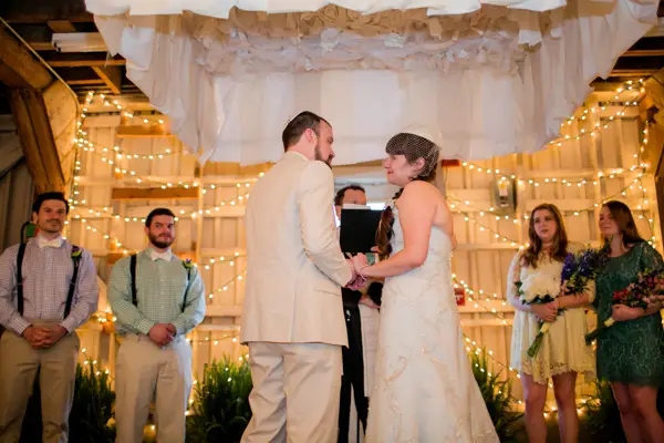 Memphis Farmer's Market wedding Photo by Kelly Ginn Photography