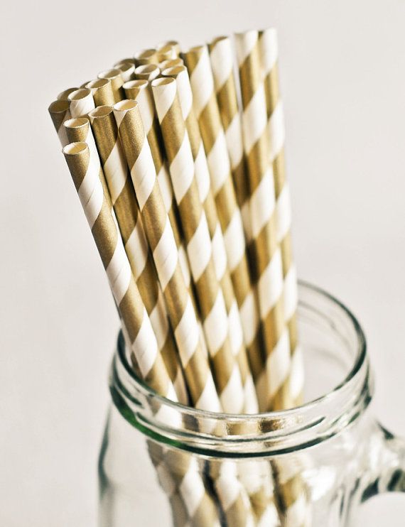 gold paper straws - gold wedding inspiration