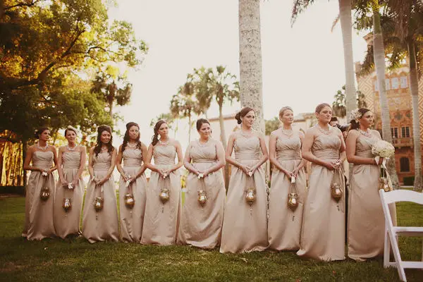 bridesmaids with lanterns - photo by Binary Flips - midsouthbride.com