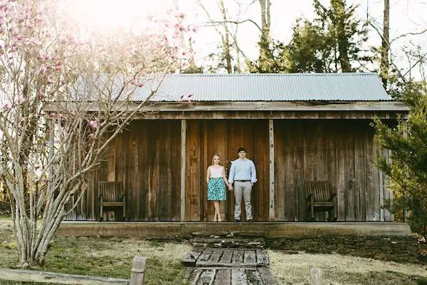 memphis spring creek ranch engagement - photo by Kelly Ginn Photography - midsouthbride.com