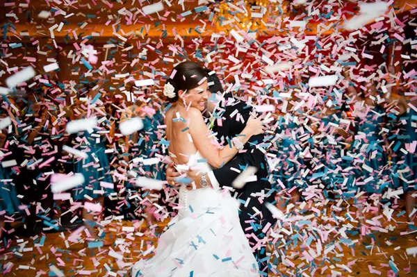 wedding confetti photos