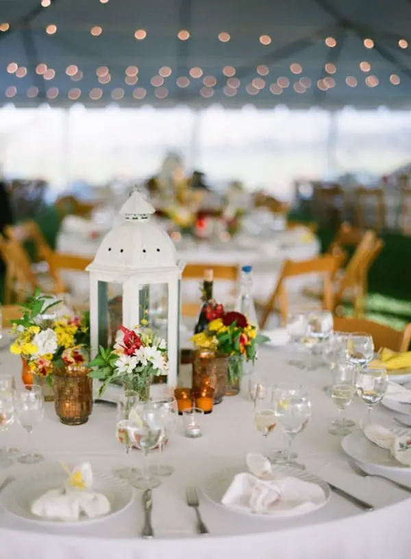 white lantern wedding centerpiece - photo by Michael & Anna Costa Photographers Ltd - midsouthbride.com