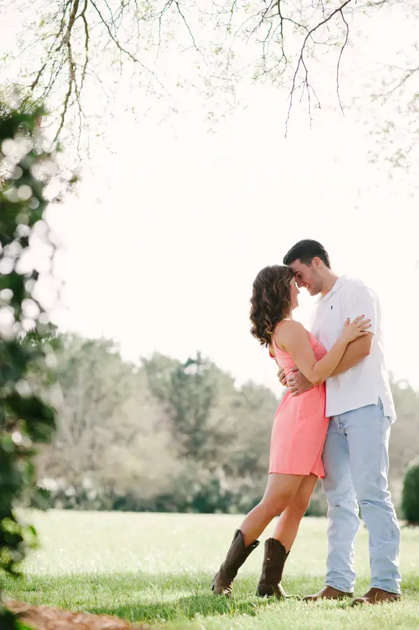 Lindsey and Josh Mississippi Engagment 11 - Adam Alli Photography - midsouthbride.com