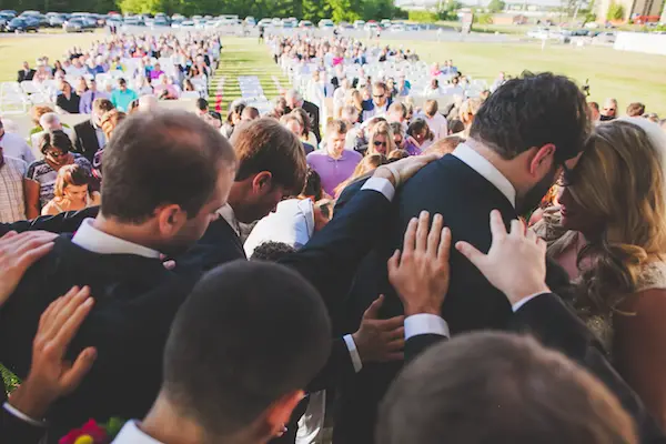 Kate Spade Inspired Jackson Tennessee Wedding 13 - photo by Teale Photography - midsouthbride.com