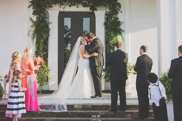 Kate Spade Inspired Jackson Tennessee Wedding 20 - photo by Teale Photography - midsouthbride.com