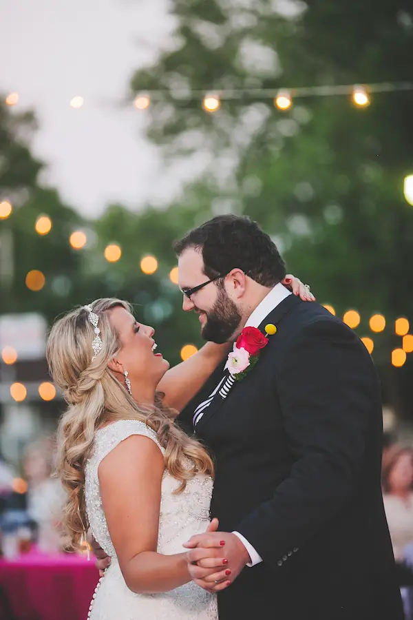 Kate Spade Inspired Jackson Tennessee Wedding 66 - photo by Teale Photography - midsouthbride.com