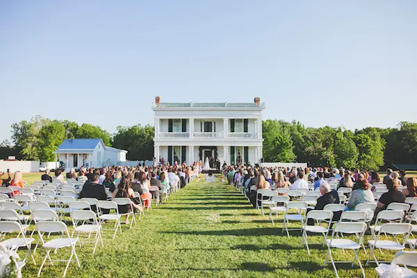 Kate Spade Inspired Jackson Tennessee Wedding 8 - photo by Teale Photography - midsouthbride.com