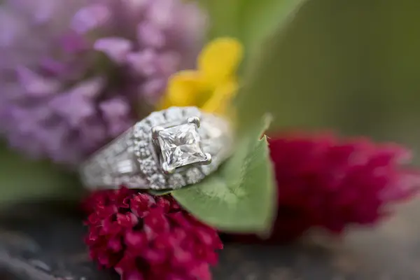 ring floral shot - ring Jaqui & Jason's Elegant Country Engagement - photo by Ivory Door Studio - midsouthbride.com