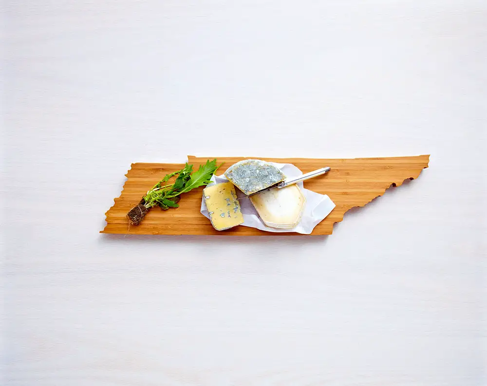 wedding gift idea - tennessee cutting board