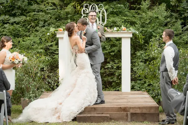 Emily & Dylan's Strawberry Farm Arkansas Wedding - photo by Photo Love - midsouthbride.com 44