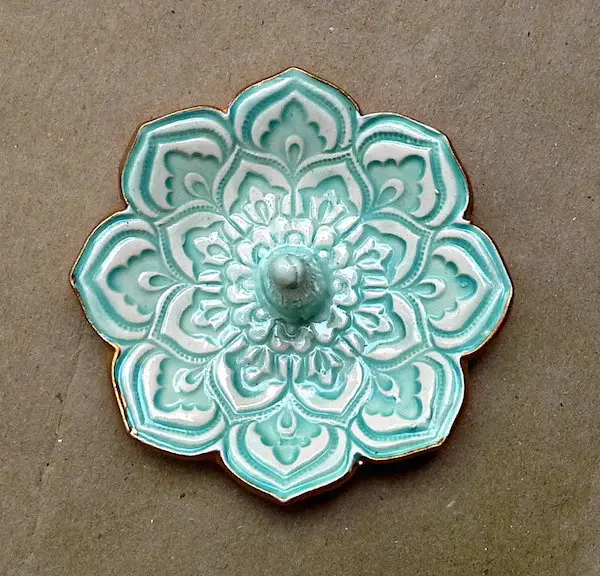 ceramic lotus ring holder