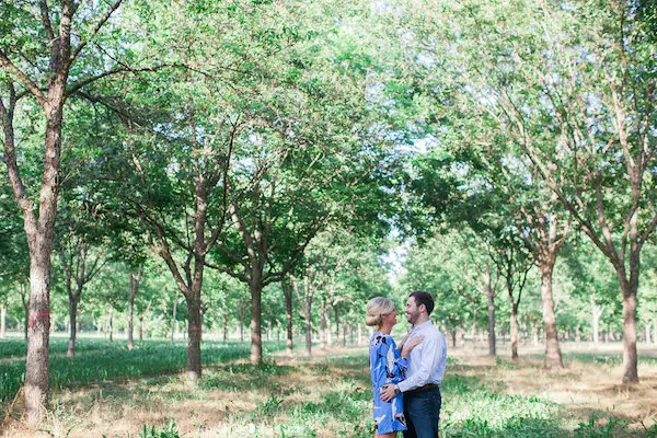 Hannah & Robert Mississippi Engagement 3 - photo by Taylor Square Photography - midsouthbride.com