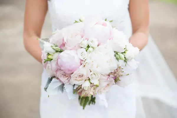 Laura & Michael's Memphis Country Club Wedding 25 - photo by Bethany Veach Photography - midsouthbride.com