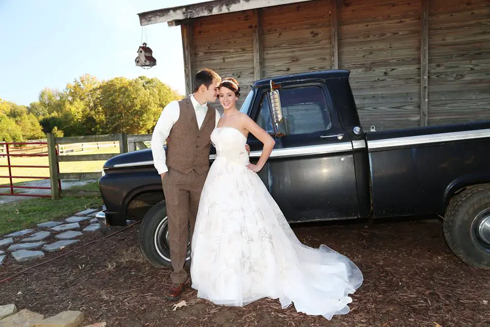 wedding photos of The Bridge at Chrisleigh Farms