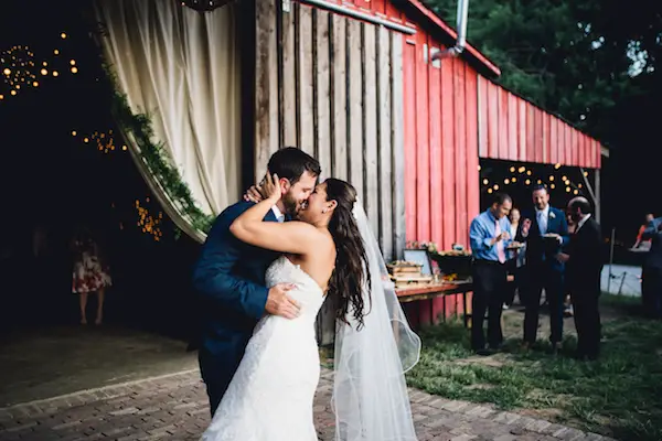 Fabiana & Daniel Memphis Mallard Croft Wedding - photo by Sara Ann Green Photography - midsouthbride.com 76