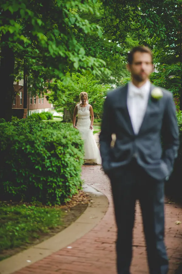 Laura Beth & Seth's Arkansas Wedding - photo by Cassie Jones Photography - midsouthbride.com 13