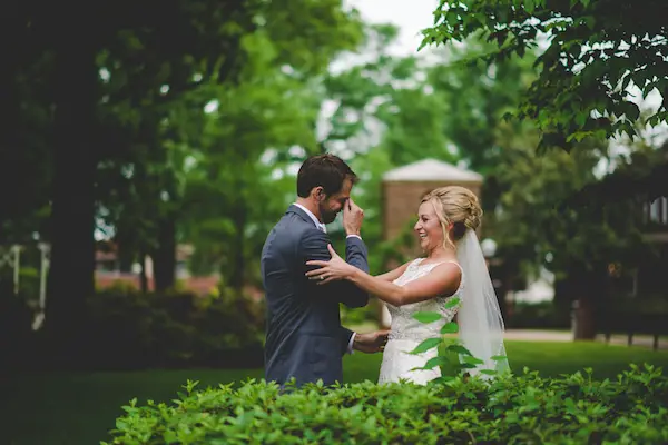 Laura Beth & Seth's Arkansas Wedding - photo by Cassie Jones Photography - midsouthbride.com 14