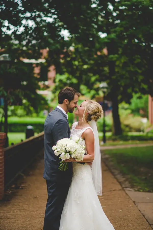 Laura Beth & Seth's Arkansas Wedding - photo by Cassie Jones Photography - midsouthbride.com 16