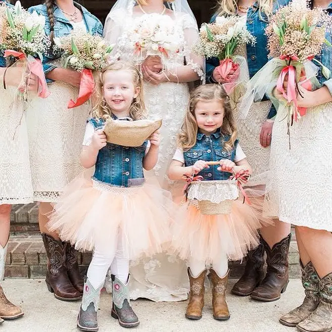 country bride flower girls with tutus - Juliet Young Photography - midsouthbride.com