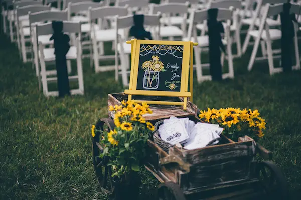 Emily & Joe Romantic Vineyard Tennessee Wedding - Heather Faulkner Photography - midsouthbride.com 27