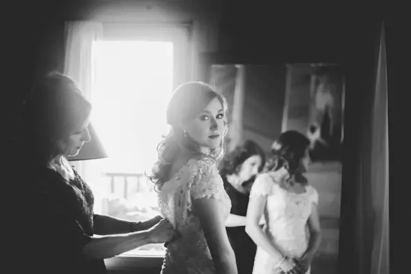 Emily & Joe Romantic Vineyard Tennessee Wedding - Heather Faulkner Photography - midsouthbride.com 3