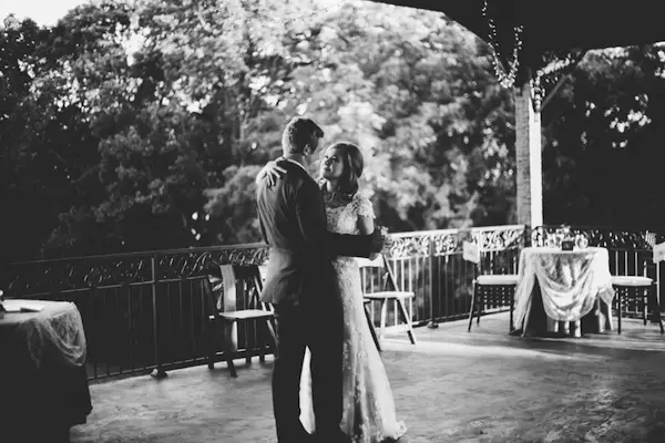 Emily & Joe Romantic Vineyard Tennessee Wedding - Heather Faulkner Photography - midsouthbride.com 42