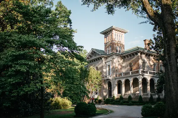 Ashlyn & Tom's Memphis Wedding at Annesdale Mansion