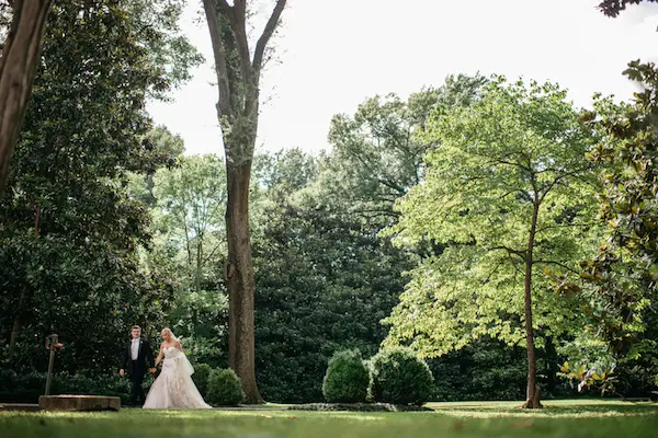 Ashlyn & Tom's Memphis Wedding First Look at Annesdale Mansion