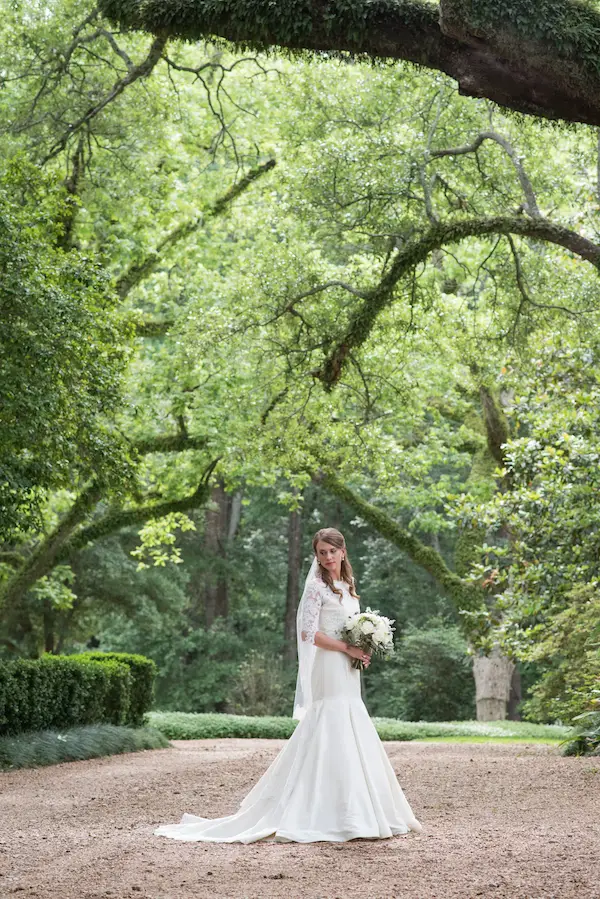 Mary Claire & Will's Southern Plantation Mississippi Wedding - photo by Adam & Alli Photography - midsouthbride.com 20