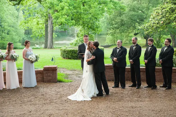 Mary Claire & Will's Southern Plantation Mississippi Wedding - photo by Adam & Alli Photography - midsouthbride.com 37