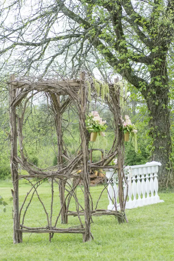 Brittany & JD's Rustic Tennessee Farm Wedding - photo by Ivory Door Studios - midsouthbride.com 46