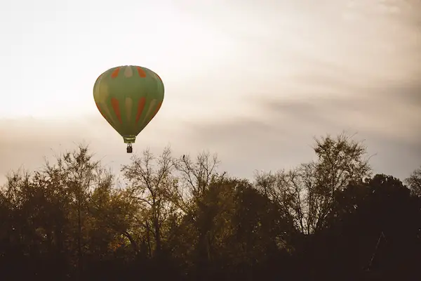 Darby & Garrett's Hot Air Balloon Engagement Session - photo by SheHeWe Photography - midsouthbride.com 42