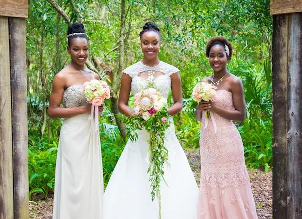 Natural Country Chic Wedding Inspiration Styled Shoot - photo by Bee Photography LLC - midsouthbride.com 26