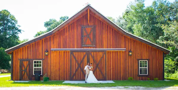 Natural Country Chic Wedding Inspiration Styled Shoot - photo by Bee Photography LLC - midsouthbride.com 52