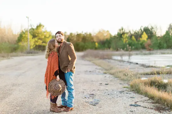 Melissa & Wade's Small Town Mississippi Engagement - photo by Daesha Marie Photography - midsouthbride.com 13