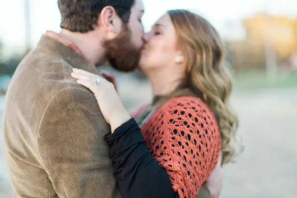 Melissa & Wade's Small Town Mississippi Engagement - photo by Daesha Marie Photography - midsouthbride.com 20