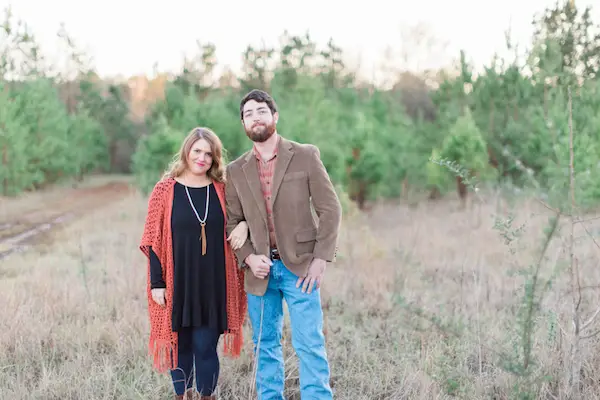 Melissa & Wade's Small Town Mississippi Engagement - photo by Daesha Marie Photography - midsouthbride.com 22