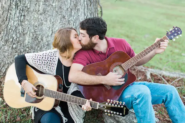 Mississippi Engagement Photos Melissa & Wade's Small Town Mississippi Engagement - photo by Daesha Marie Photography - midsouthbride.com 7