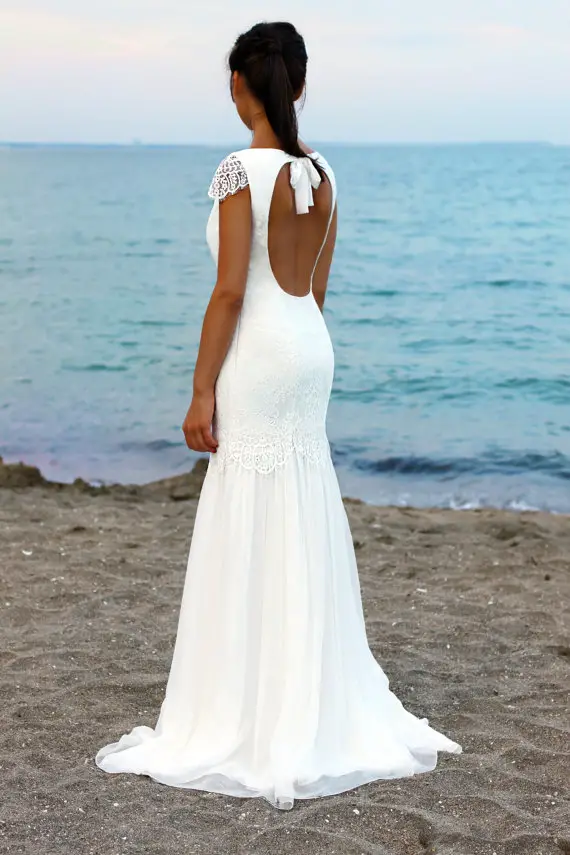 11 Amazing Wedding  Dresses  Available On Etsy  Mid South Bride