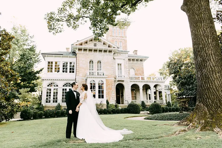 Annesdale Mansion Memphis Wedding Venue photo by Kelly Ginn Photography