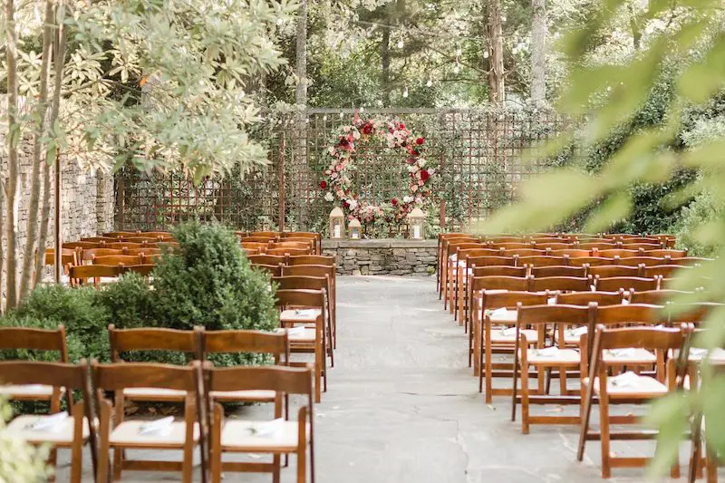 Acre Memphis Wedding Venue Ceremony - photo by Amy Hutchinson Photography