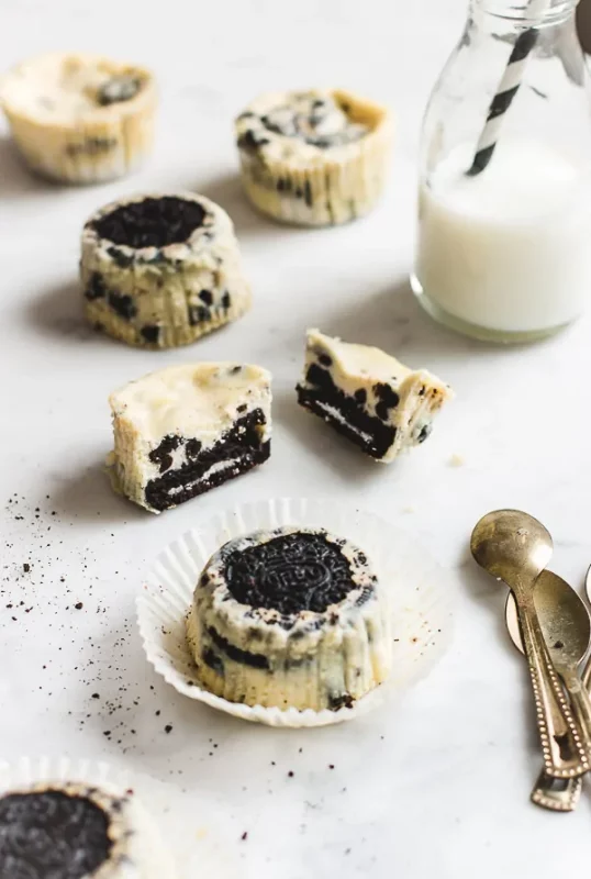 Mini Oreo Cheesecakes from Pretty Simple Sweet
